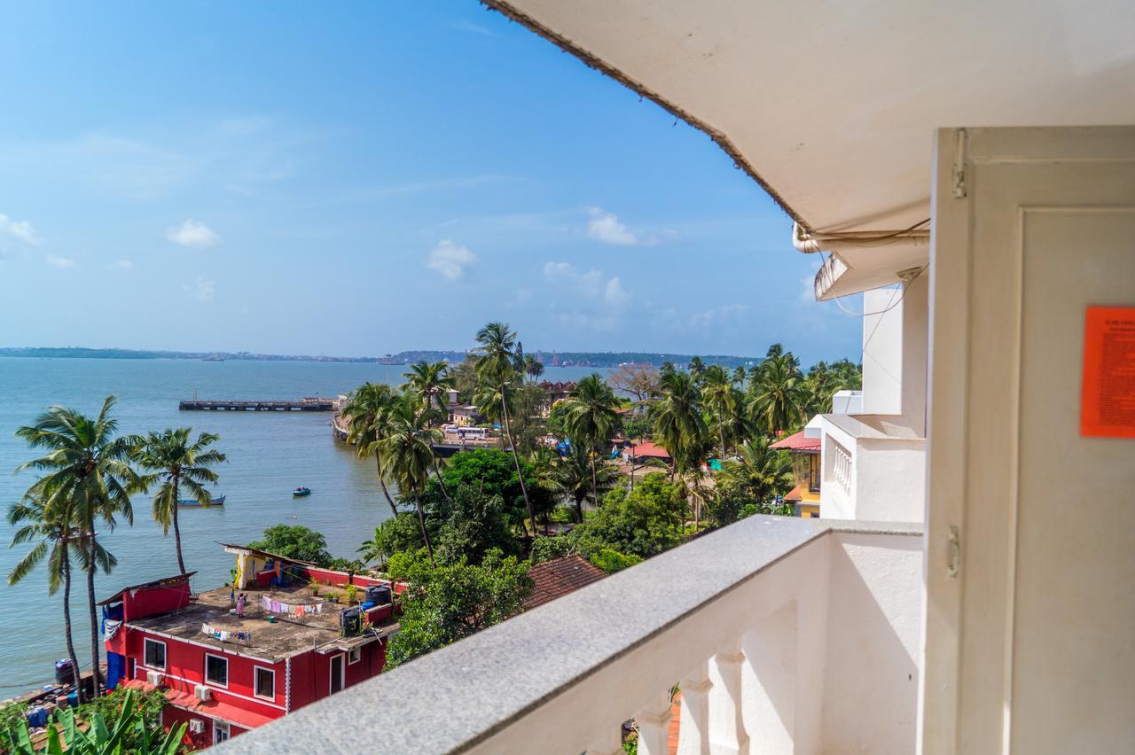Zuariview Guest House Dona Paula Extérieur photo